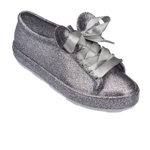Mini Melissa + Disney Girls Sneaker Size 2